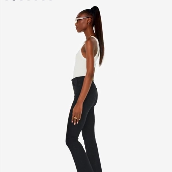 Mother the hustler - Picture 2 of 4